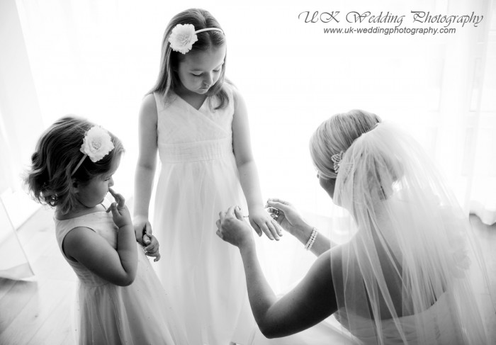 UK Wedding Photography - 3019_05122ab3f4d4b1.jpg